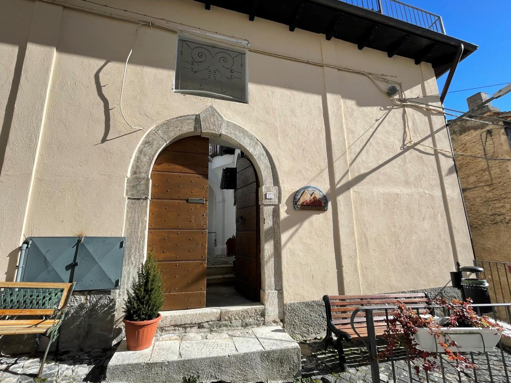 Piazzetta Del Forno Appartamento Assergi Buitenkant foto